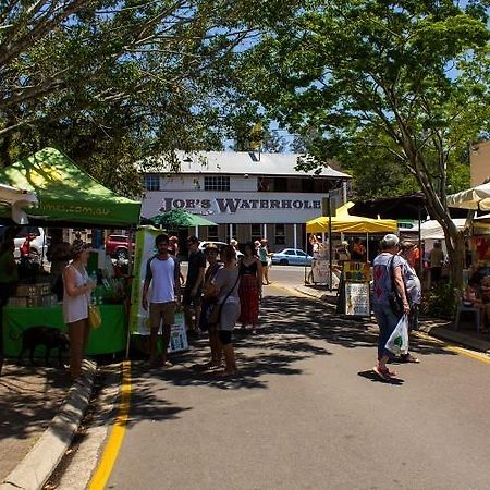Joes Waterhole Hotel Eumundi Rom bilde